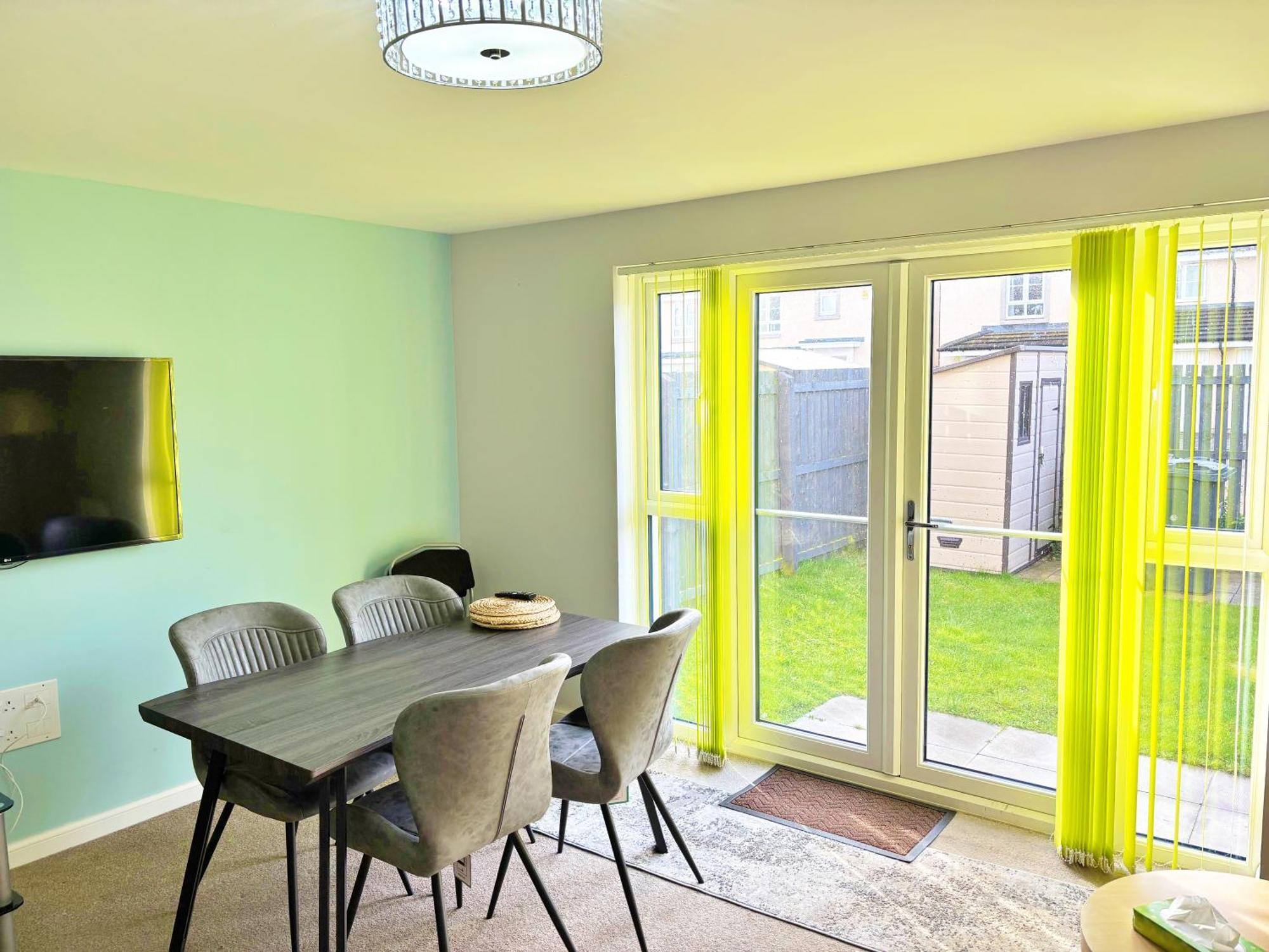 3 Bed House With Parking Near Airport Vila Edimburgo Exterior foto