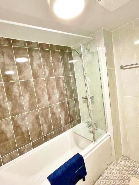 3 Bed House With Parking Near Airport Vila Edimburgo Exterior foto