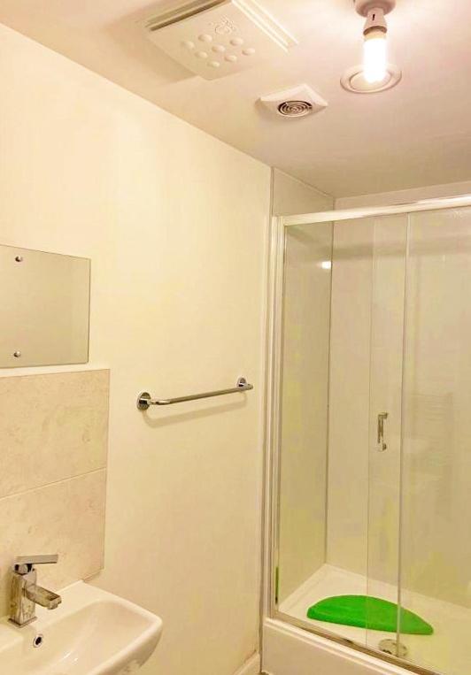 3 Bed House With Parking Near Airport Vila Edimburgo Exterior foto